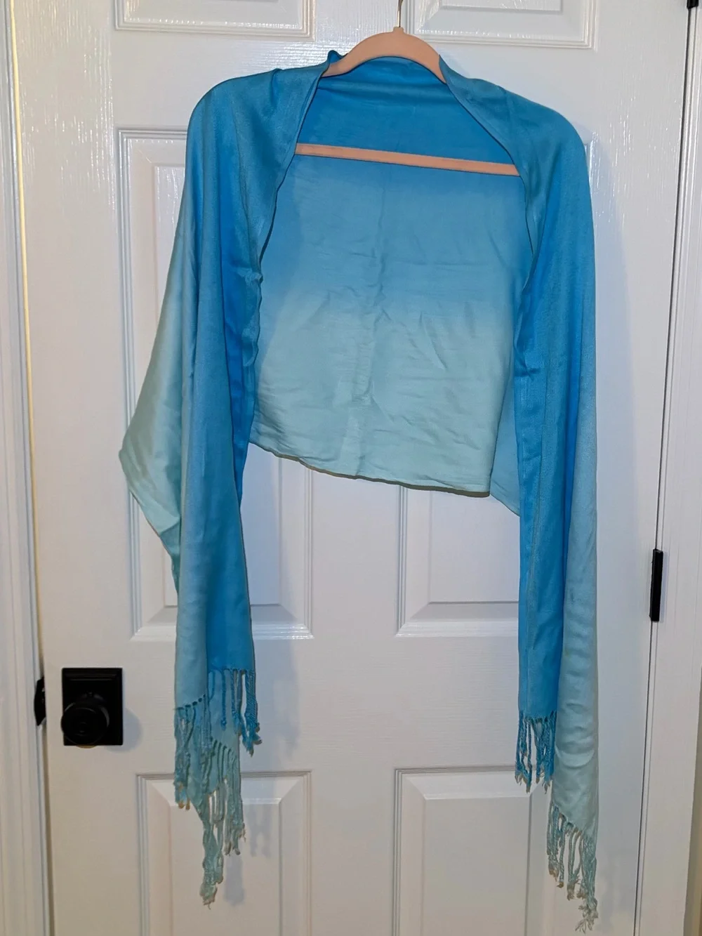 20” x 70” Light Blue Ombre Fringe Hem Women's Scarf Shawl Wrap Sarong Pareo. OS